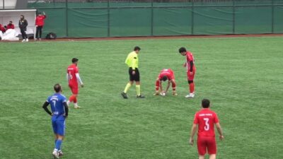 İstanbul Yurdum Spor Kulübü kaptanı Gani Çatan, İstanbul 1. Amatör