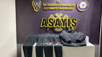 Hatay’ın İskenderun ilçesinde bulunan AVM içerisindeki bir mağazada deneme kabininde