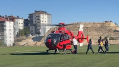 Malatya’da kalp krizi geçiren yaşlı hastanın imdadına ambulans helikopter yetişti.