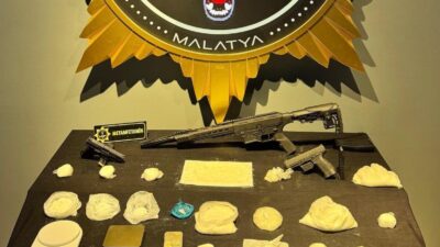 Malatya’da sokak satıcılarına yönelik düzenlenen operasyonda 2 bin 263 gram