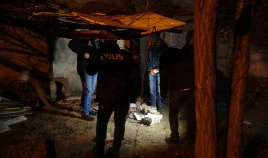 Malatya’da zehirlenme şüphesiyle hastaneye kaldırılan bir kişi hayatını kaybetti. Olay,