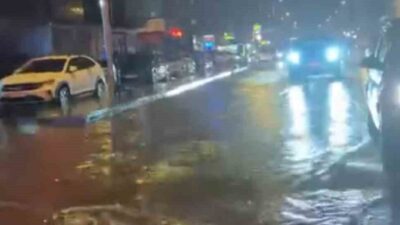 Maltepe’de gece saatlerinde aniden bastıran sağanak yağış nedeniyle yollarda yer