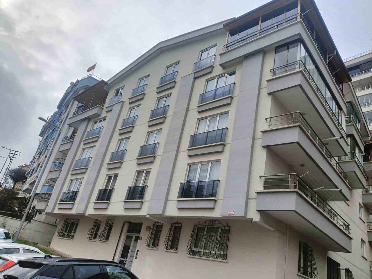 Ankara’nın Mamak ilçesine bağlı Harman Mahallesi’nde meydana gelen toprak kayması,