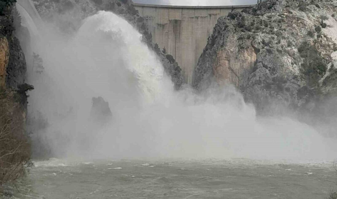 Antalya’nın Manavgat ilçesinde yağışın etkisiyle doluluk seviyesi artan Oymapınar Barajı’ndan