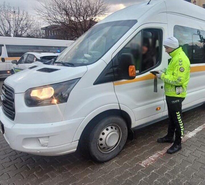 Manisa İl Emniyet Müdürlüğü Trafik Denetleme Şube Müdürlüğü tarafından okul