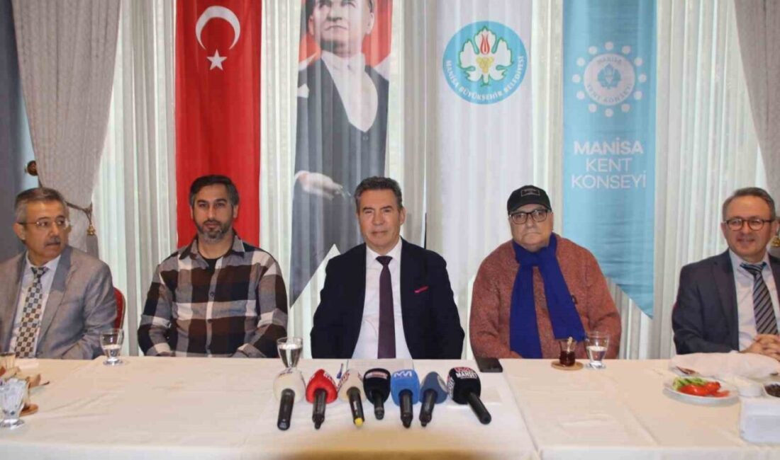 Manisa Kent Konseyi Başkanı Hakkı Bayraktar, düzenlediği basın toplantısında hazırladıkları