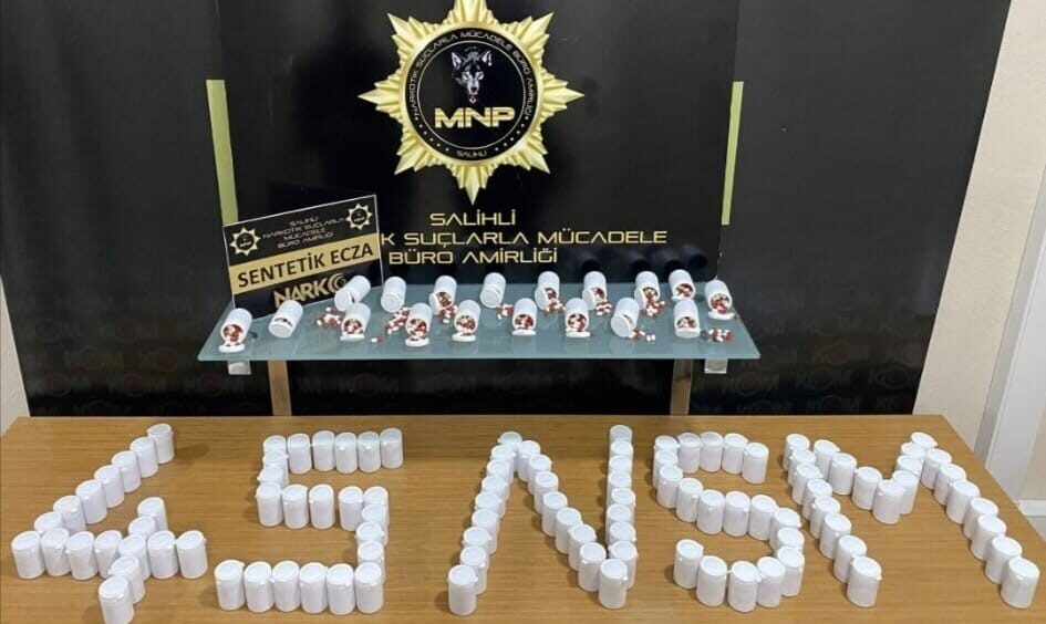 Manisa’da polis ekiplerinin düzenlediği operasyonda 14 bin 866 adet sentetik