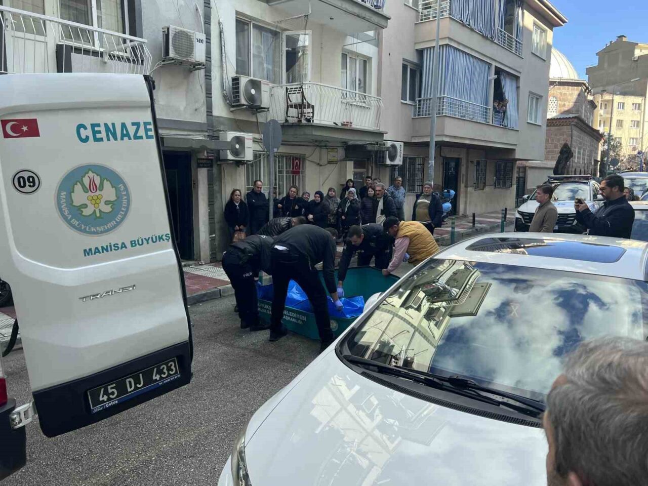 Manisa’nın Yunusemre ilçesinde 83 yaşındaki bir şahıs, tartıştığı 72 yaşındaki