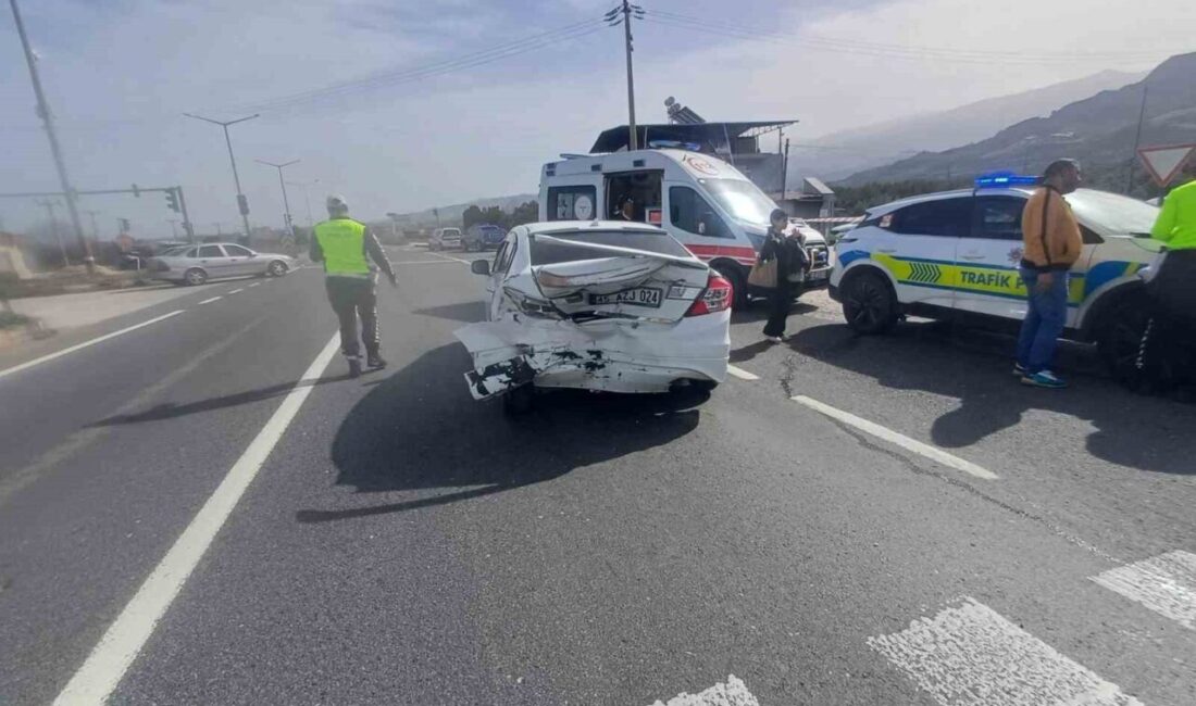 Manisa’nın Salihli ilçesinde iki otomobilin çarpıştığı kazada 2’si çocuk 5