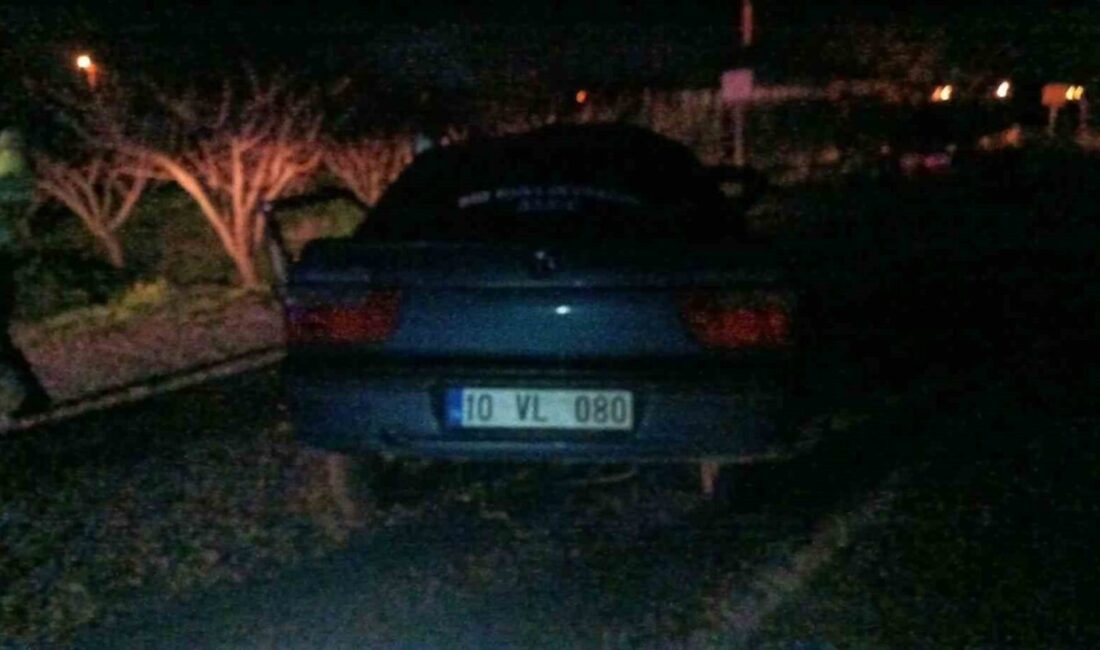 Manisa’nın Salihli ilçesinde kamyon ile otomobilin çarpışması sonucu meydana gelen