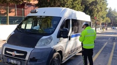 Manisa’da polis ekiplerince korsan taşımacılık ve işçi servislerine yönelik düzenlenen