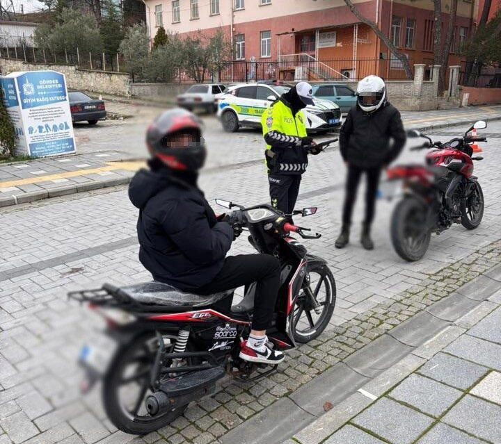 Manisa İl Emniyet Müdürlüğü’nün il genelinde gerçekleştirdiği motosiklet ve motorlu