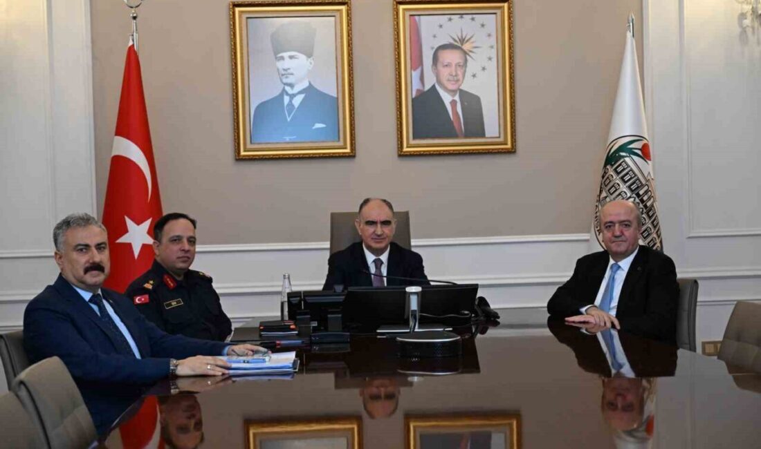 Manisa Valisi Vahdettin Özkan başkanlığında yapılan güvenlik toplantısında Ocak ayı
