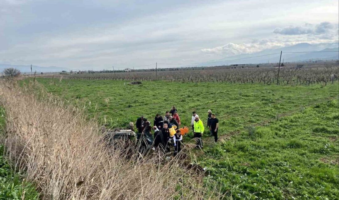 Manisa’nın Salihli ilçesinde sürücüsünün direksiyon hakimiyetini kaybetmesi sonucu meydana gelen