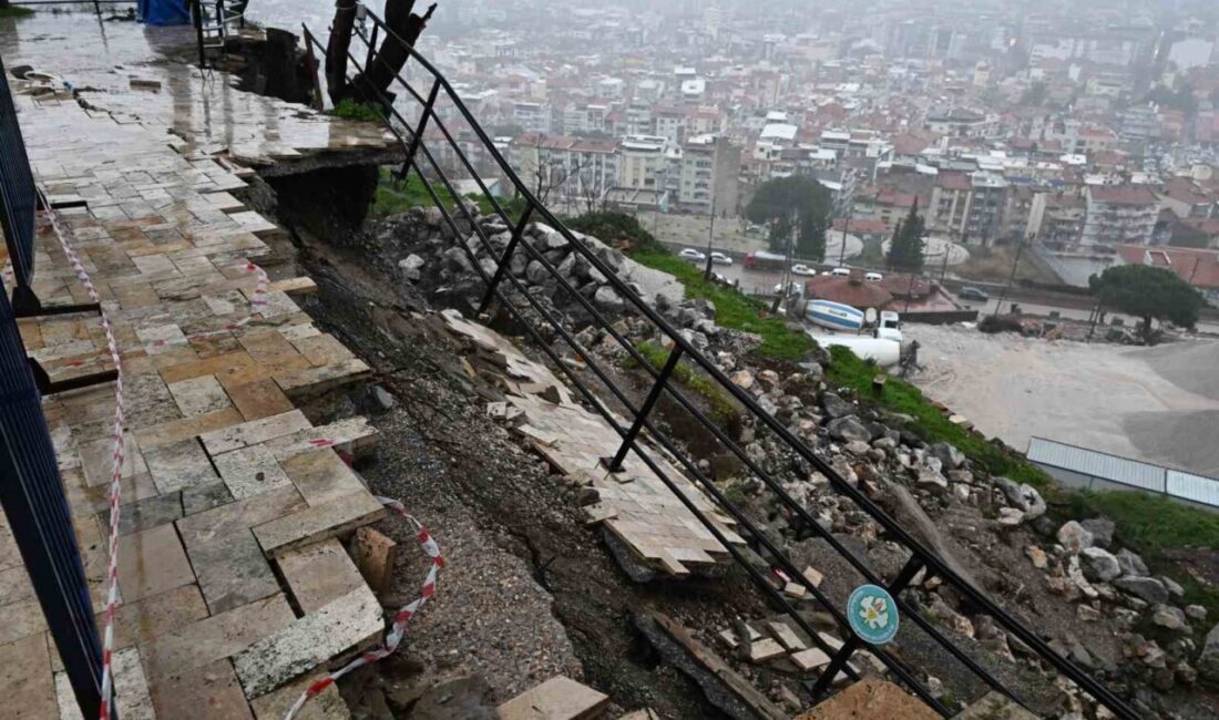 Manisa’da etkili olan yoğun yağışlara karşı Manisa Büyükşehir Belediyesi ve
