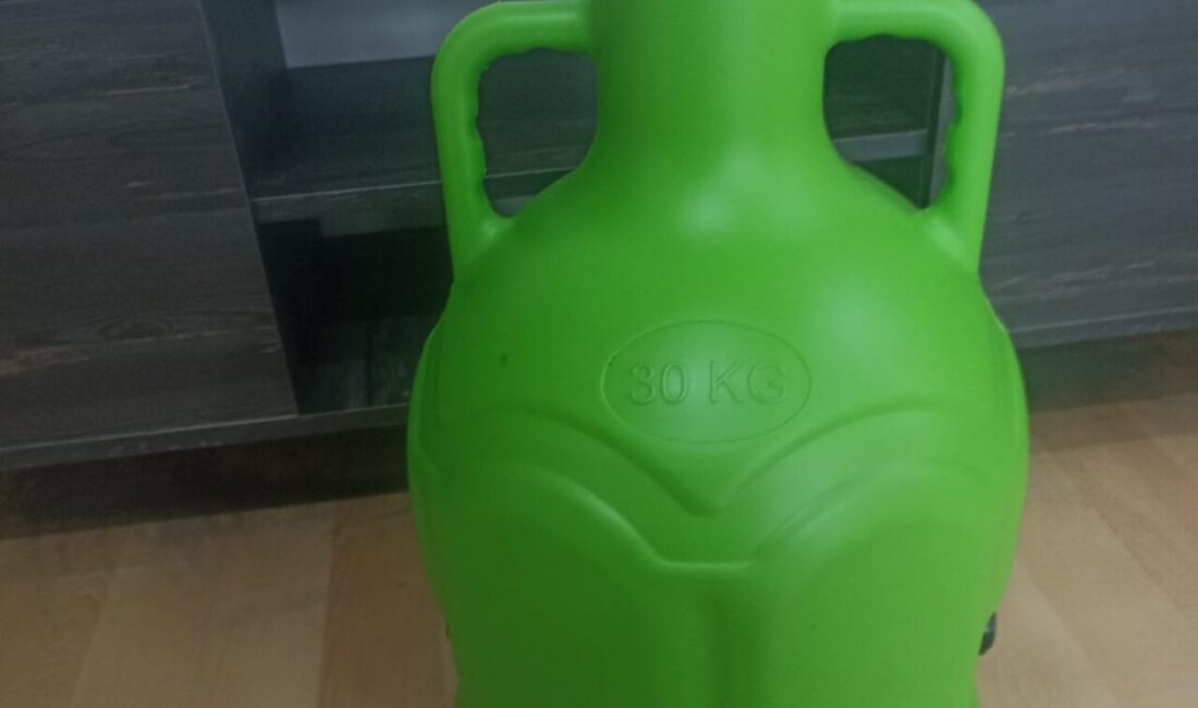 Manisa’nın Salihli ilçesinde bir evden yaklaşık 30 litre zeytinyağı çalan