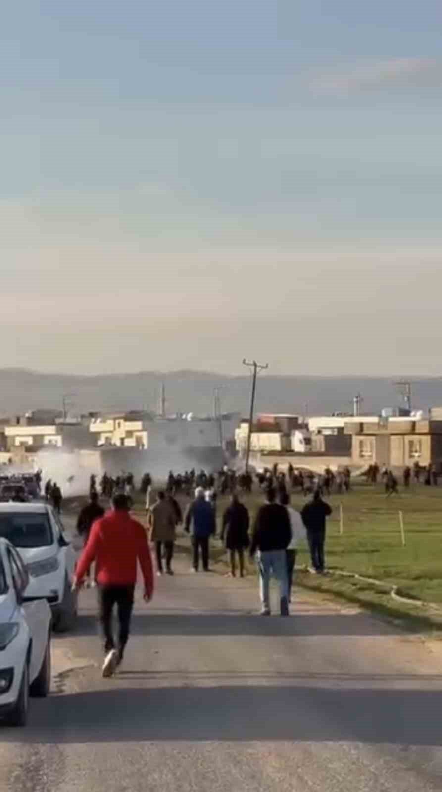 Mardin’de iki aile arasında çıkan tartışma, kısa sürede taşlı ve