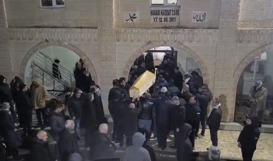 Mardin’in Kızıltepe ilçesinde evde çıkan yangında hayatını kaybeden çiftin cenazeleri