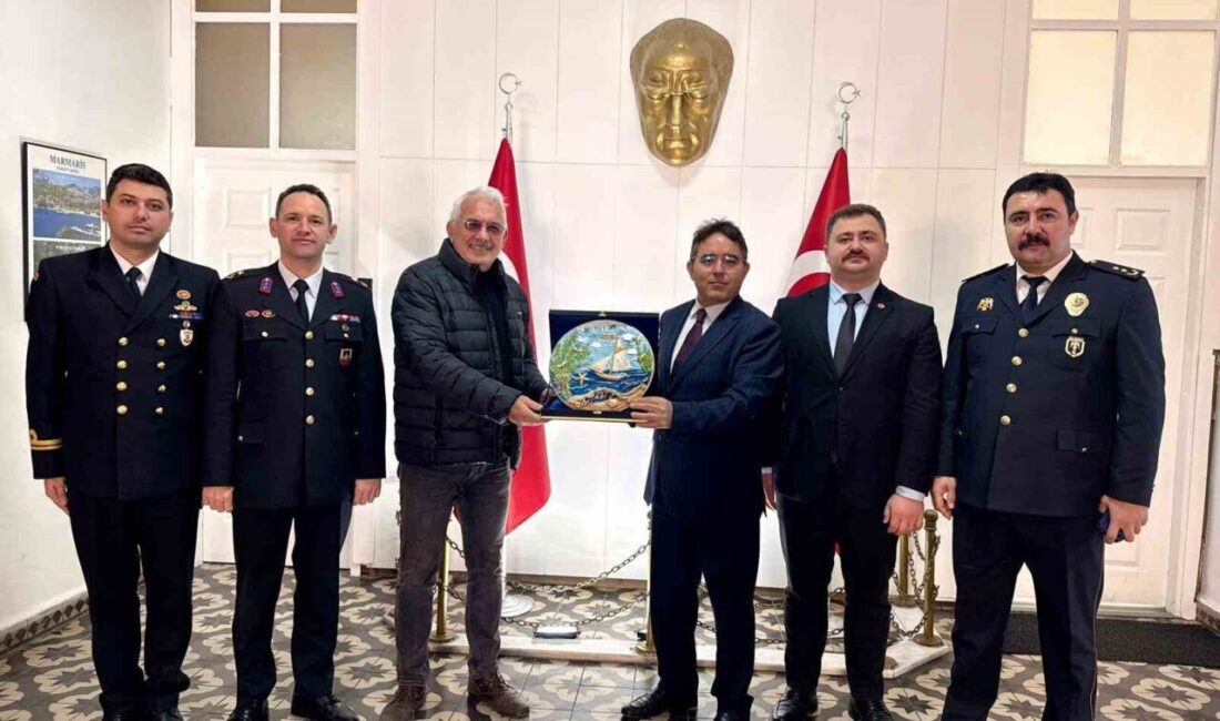 Muğla’nın Marmaris ilçe merkezi ve çevre adalarda 44 yıldır gönüllü