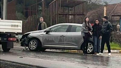 Muğla’nın Marmaris ilçesi Hisarönü Mahallesi’ne bağlı Değirmenyanı mevkiinde otomobil ile