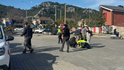 Muğla’nın Marmaris ilçesinde meydana gelen trafik kazasında bir araç yayaya
