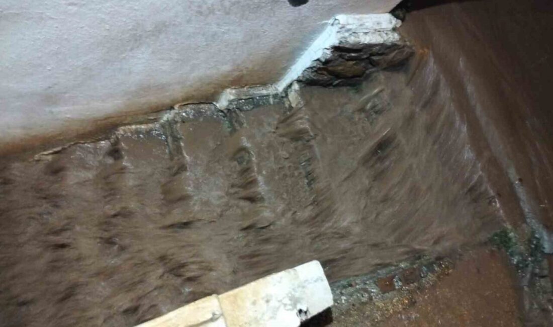 Muğla’nın Marmaris ilçesinde etkili olan sağanak yağış sonrasında kırsal mahallelerde