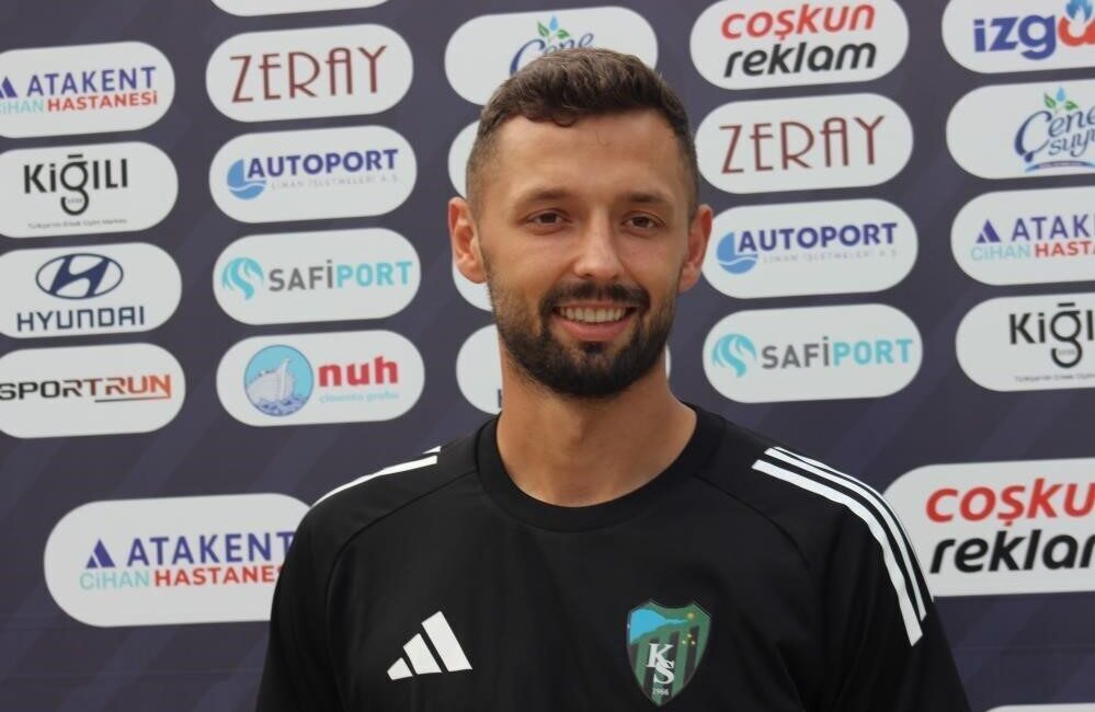 Ligin ilk haftasında maç esnasında sağ diz ön çapraz bağları