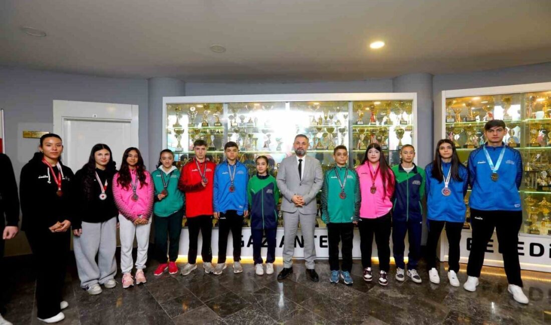 Gaziantep Büyükşehir Belediye Spor Kulübü’nün mavi-beyazlı sporcuları, 2026 yılının ilk