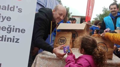 TOKTUT Derneği, Ramazan ayı kapsamında Hatay’ın Kırıkhan ilçesindeki konteyner kentlerde