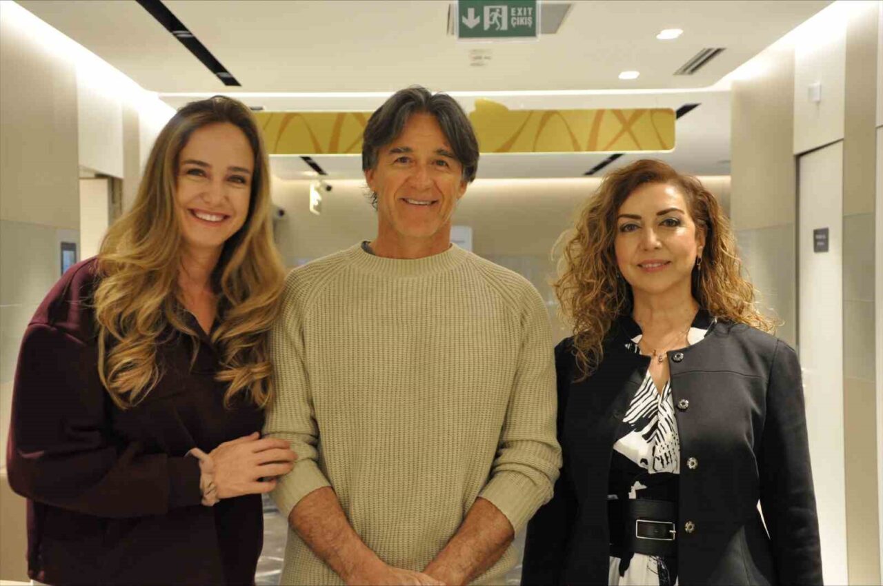 Medicana Çeşme Tıp Merkezi, 14 Şubat Sevgililer Günü kapsamında anlamlı