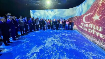 Menemen Belediyesi’nce Cumhuriyetin 102. kuruluş yıl dönümü kutlamaları kapsamında hizmete