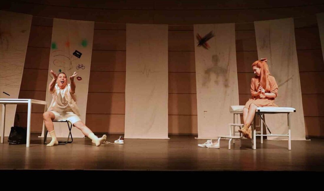 Menteşe Belediye Tiyatrosu, 13-14 Şubat tarihlerinde Denizli Acıpayam Gençlik ve