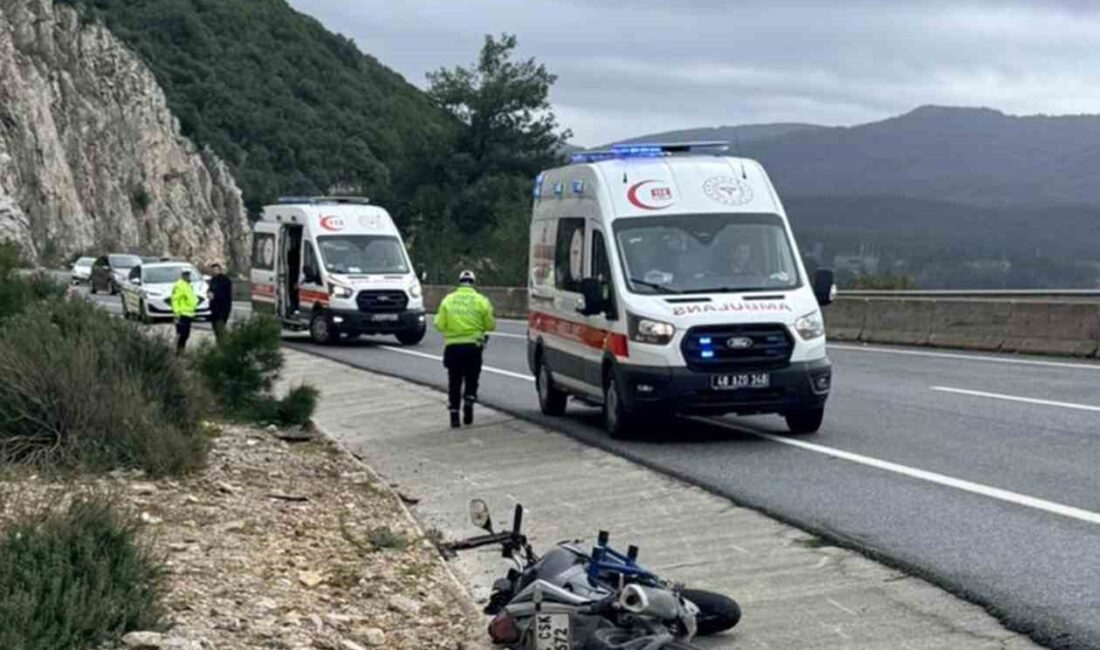 Muğla-Antalya karayolu Menteşe Devrant mevkiinde meydana gelen tek taraflı motosiklet