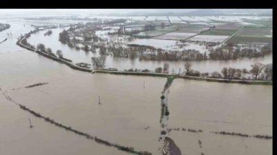 Edirne’nin Meriç ilçesine bağlı Subaşı beldesinde, Meriç Nehri’ndeki debinin yükselmesi