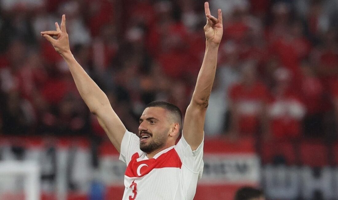 Al-Ahli’de forma giyen milli oyuncu Merih Demiral, memleketi Karamürsel’de Ramazan