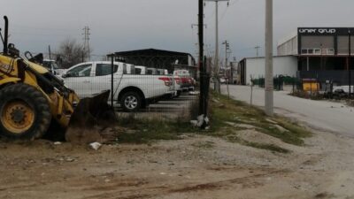 DENİZLİ (İHA) – Merkezefendi Belediye Başkanı Şeniz Doğan, yeşil alanlara