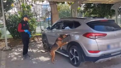 Mersin’de polis ekiplerinin düzenlediği operasyonda 16 parça halinde 27 litre