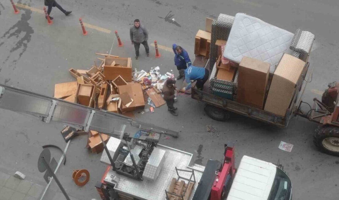 Mersin’in merkez Akdeniz ilçesinde çevre sakinlerinin uzun süredir şikayet ettiği