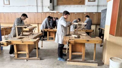 Karabük’ün Safranbolu ilçesinde meslek lisesi öğrencilerinin el becerisiyle ürettiği ürünlerin,