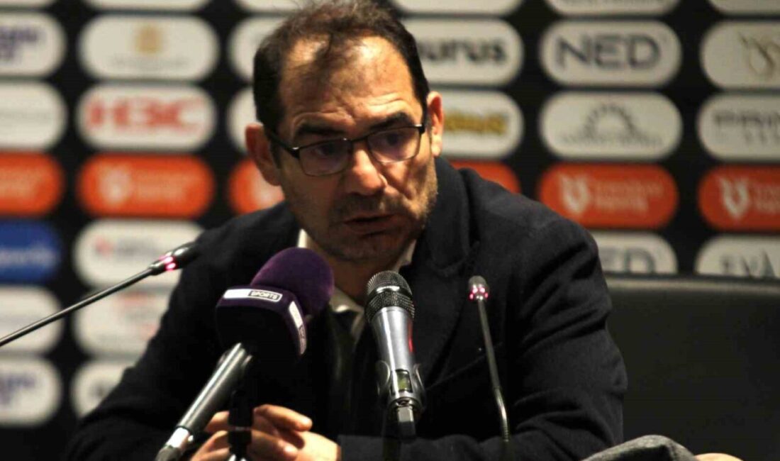 Gençlerbirliği Teknik Direktörü Metin Diyadin, Çaykur Rizespor maçının ilk yarısında