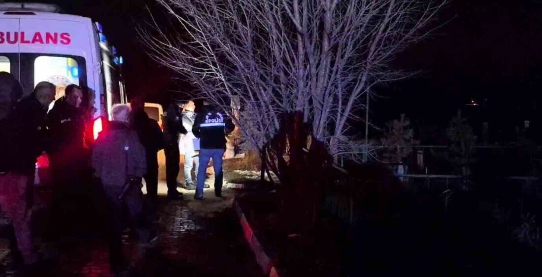 Erzurum’un Aziziye ilçesinde mezarlıkta poşet içinde cenin bulundu. Edinilen bilgilere