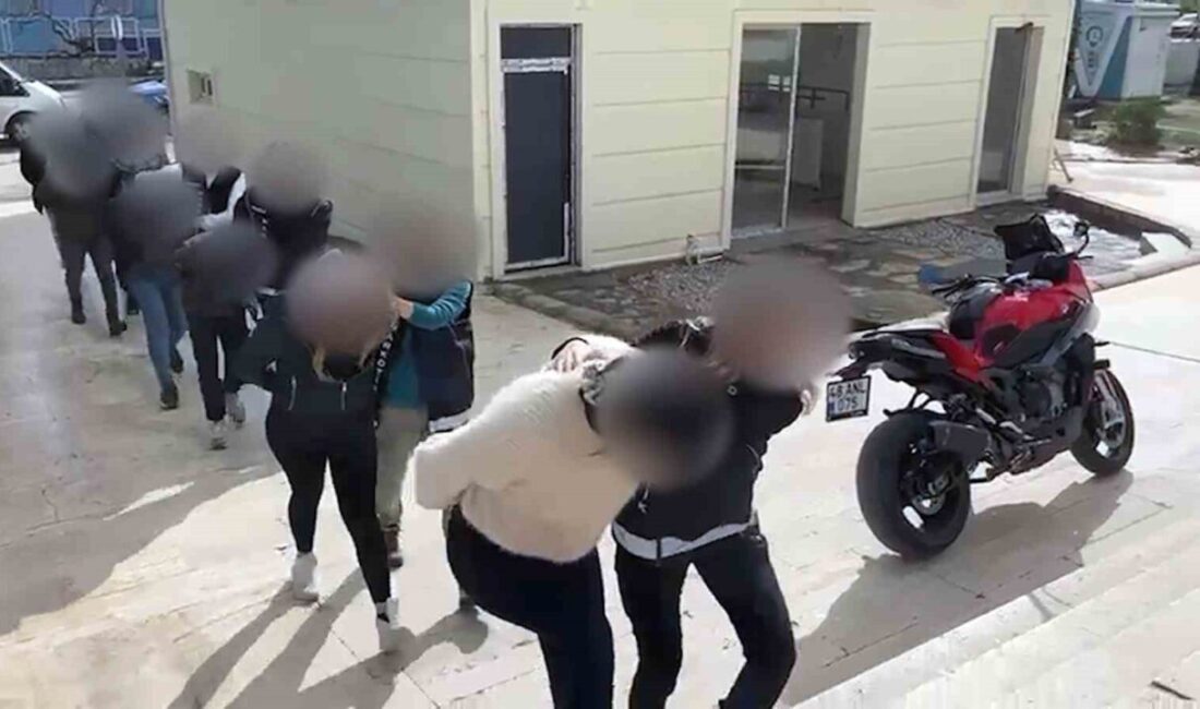 Muğla Emniyet Müdürlüğü ekipleri tarafından Milas ilçesinde torbacılara yönelik düzenlenen