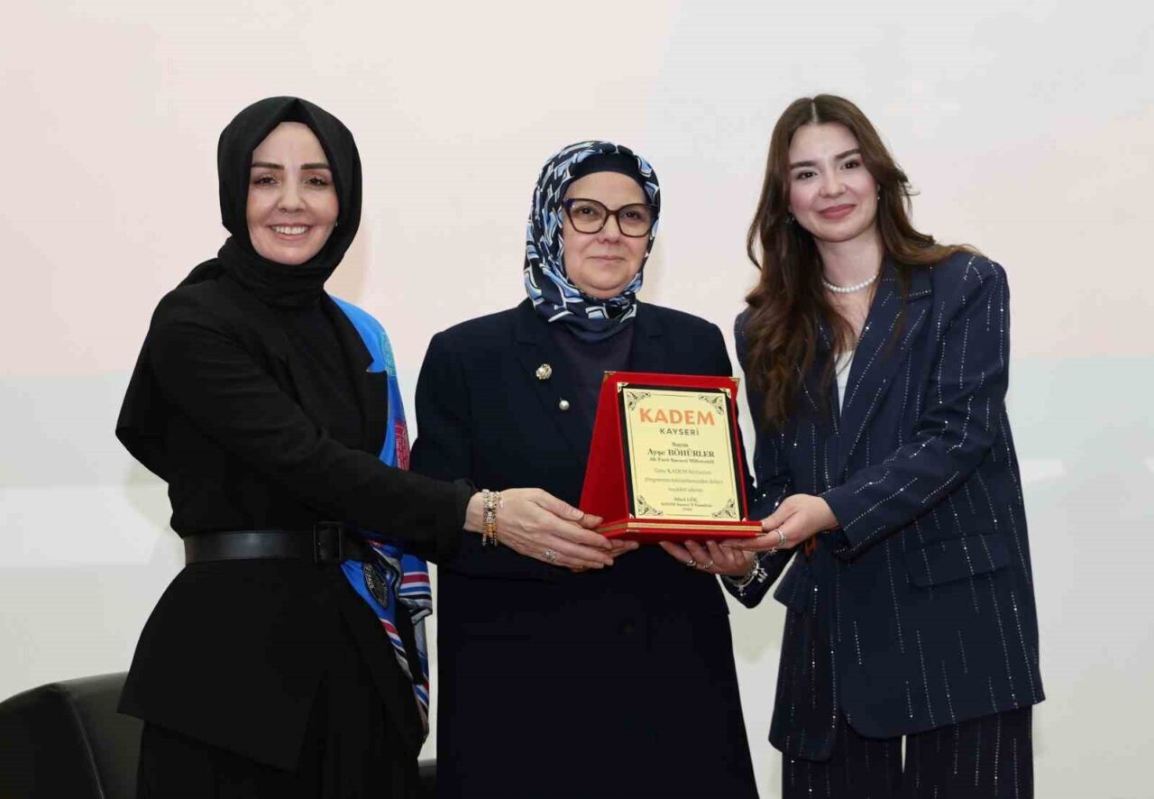 AK Parti Kayseri Milletvekili Ayşe Böhürler, Erciyes Üniversitesi (ERÜ) ev