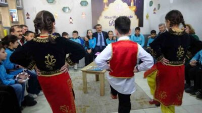 Milli Eğitim Bakanı Yusuf Tekin, Artvin’de öğrencilerle buluştu. Milli Eğitim