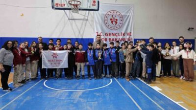 Bilecik’te Okul Spor Faaliyetleri kapsamında düzenlenen Küçükler Satranç Turnuvası tamamlandı.