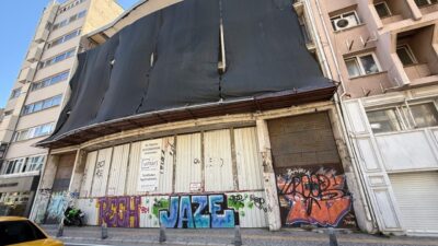 Yaşar Üniversitesi İç Mimarlık öğrencileri, 1950’lerin modern mirası olan Alsancak