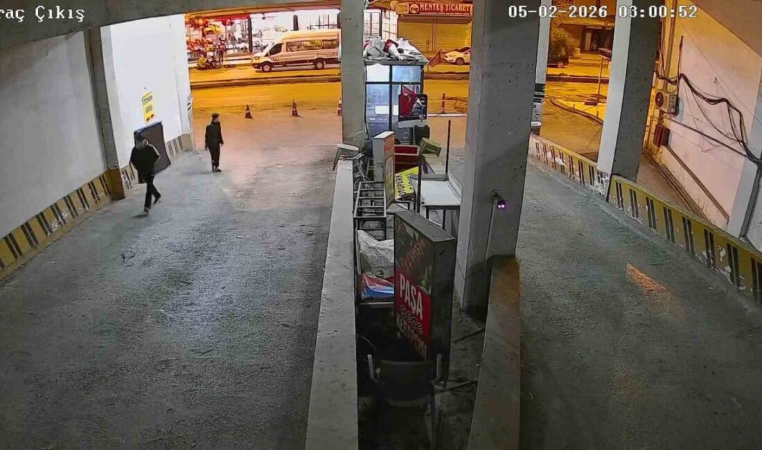 Adana’da otoparktan düz kontak yöntemi ile motosiklet çalan 2 şüpheli,