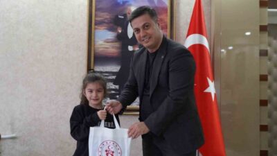 Manisa Gençlik ve Spor İl Müdürü Yunus Öztürk, milli sporcu