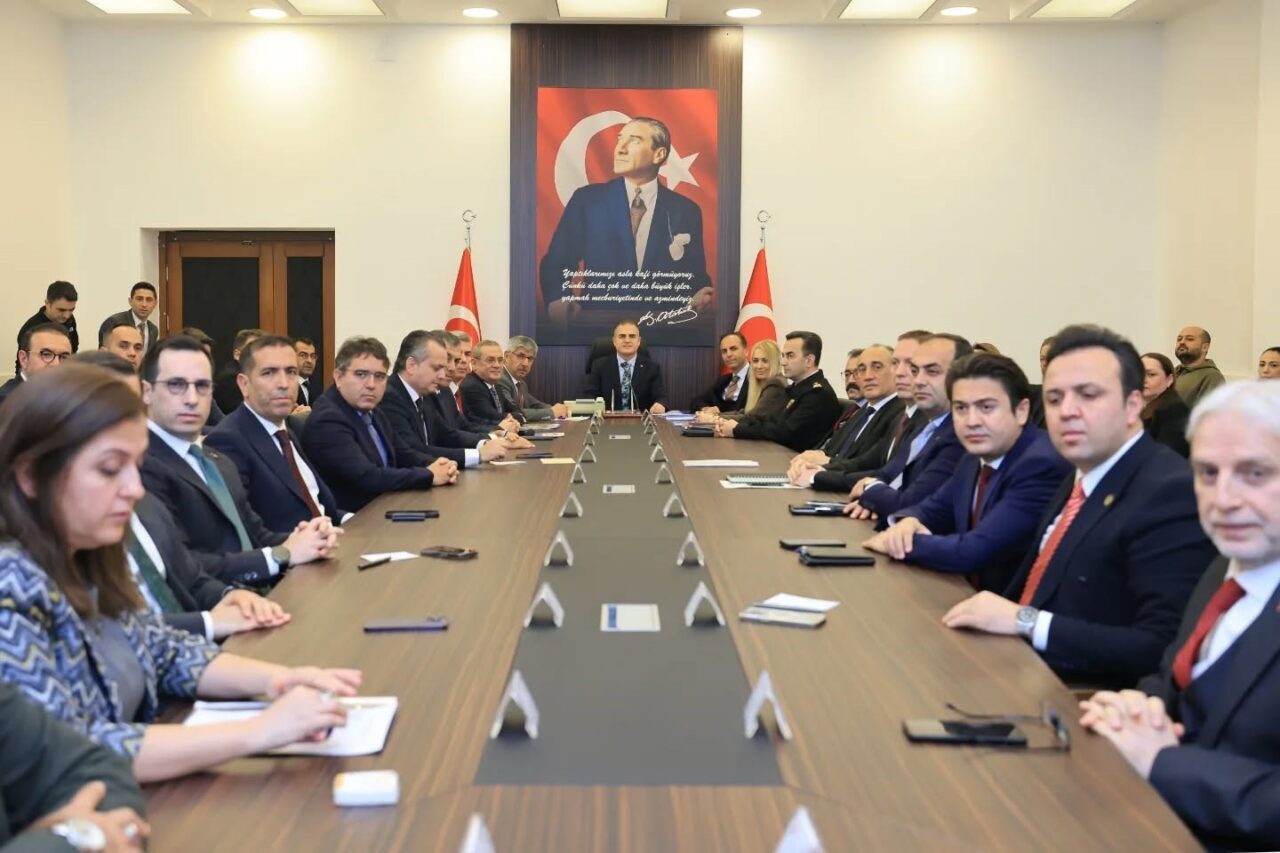 Muğla Valisi Sayın Dr. İdris Akbıyık başkanlığında düzenlenen toplantıda, bağımlı