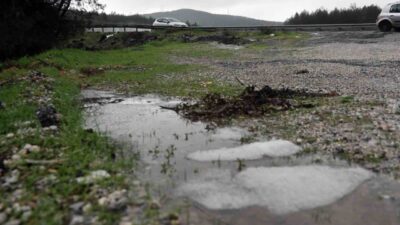 Muğla genelinde etkili olan sağanak yağış, yüksek kesimlerde yer yer
